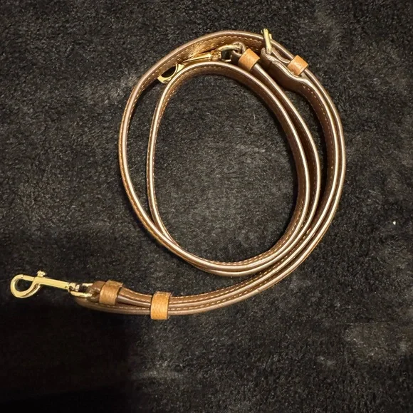 Coach Tote Purse - Picture 6 of 7